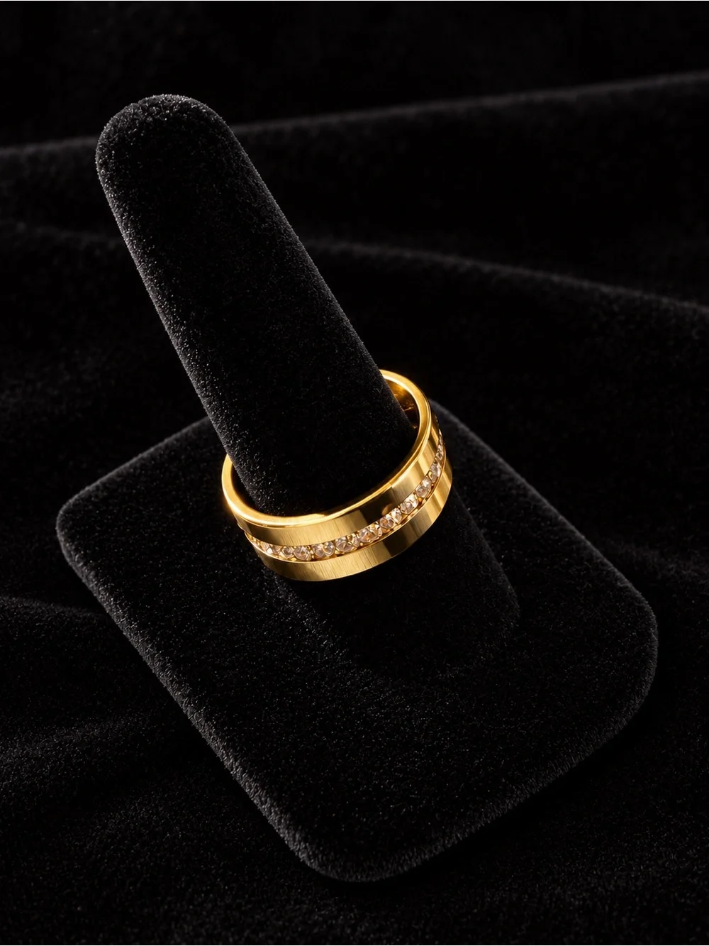 Gold Band Ring with Channel Set Clear Stones Size 6
